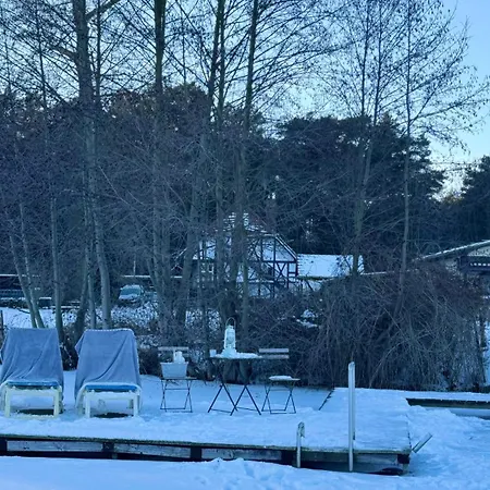- Kleine Alte Am