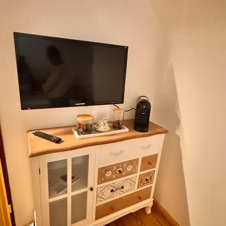 - Kleine Alte Am